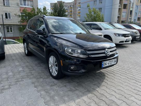 Volkswagen Tiguan                          2012г. в рассрочку