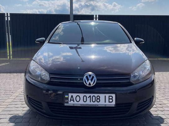 Volkswagen Golf
                            2010г. в рассрочку