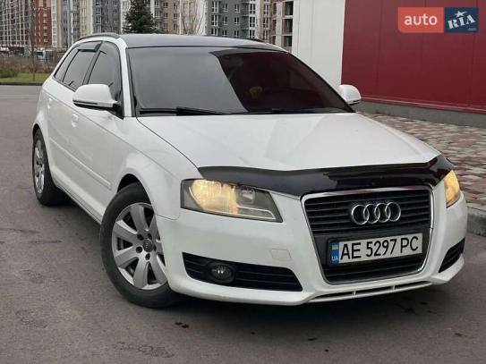 Audi A3
                              2009г. в рассрочку