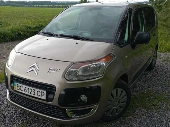 Citroen C3 picasso                      2012г. в рассрочку