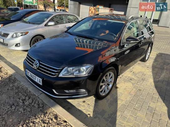 Volkswagen Passat 2012р. у розстрочку