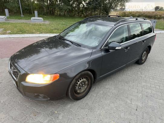 Volvo V70 2011г. в рассрочку