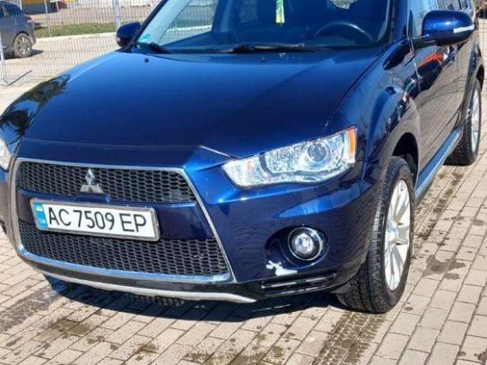 Mitsubishi Outlander
                       2011г. в рассрочку