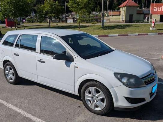 Opel Astra 2011г. в рассрочку
