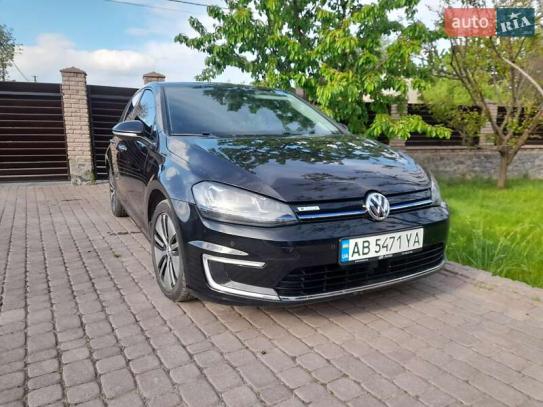 Volkswagen E-golf                          2015г. в рассрочку