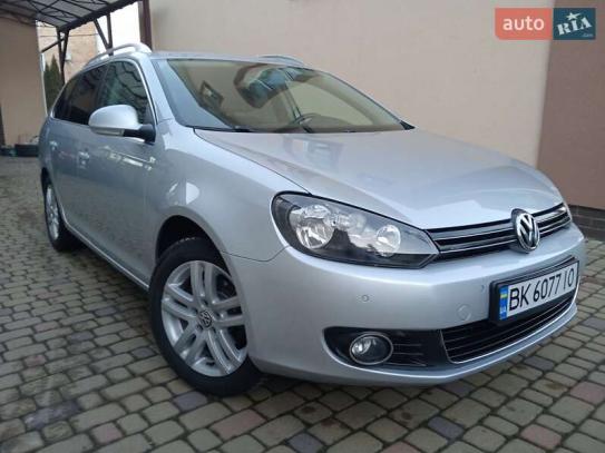 Volkswagen Golf                            2011г. в рассрочку