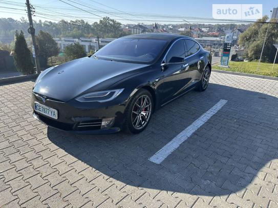 Tesla Model s 2017г. в рассрочку