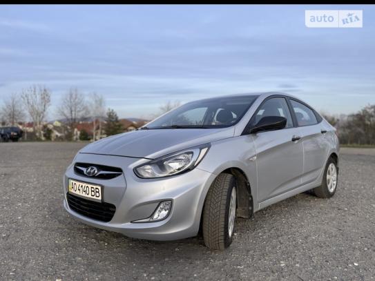 Hyundai Accent 2012р. у розстрочку