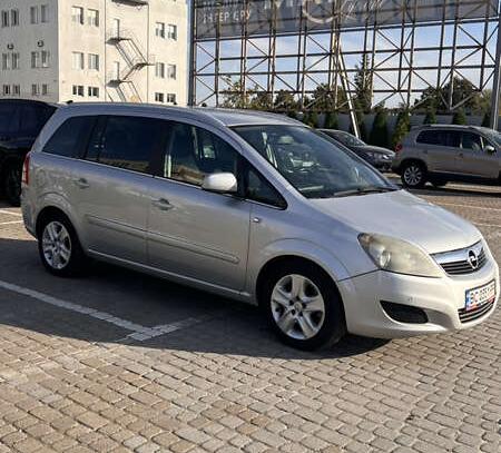 Opel Zafira 2011р. у розстрочку