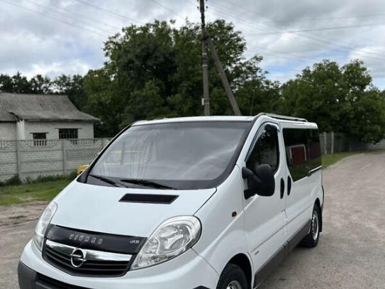 Opel Vivaro                          2011г. в рассрочку