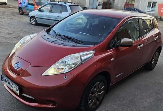 Nissan Leaf
                            2015г. в рассрочку