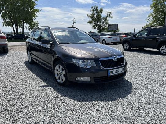 Skoda Superb                          2011г. в рассрочку