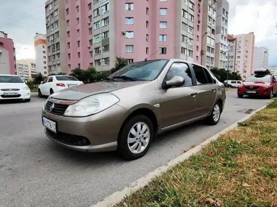 Renault Clio symbol                     2008г. в рассрочку