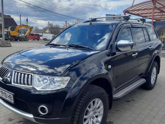 Mitsubishi Pajero sport 2010г. в рассрочку