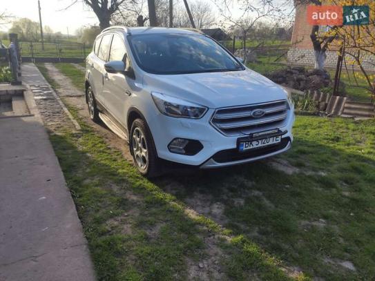 Ford Kuga
                            2017г. в рассрочку