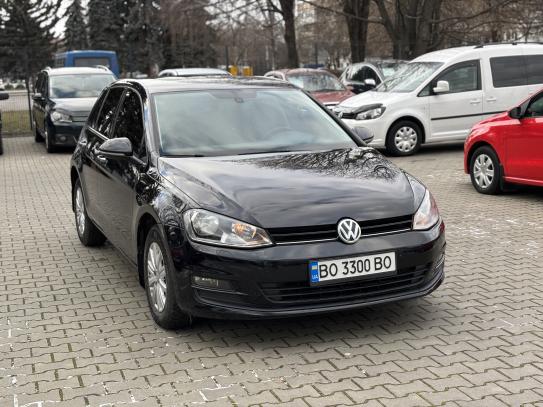 Volkswagen Golf                            2013г. в рассрочку