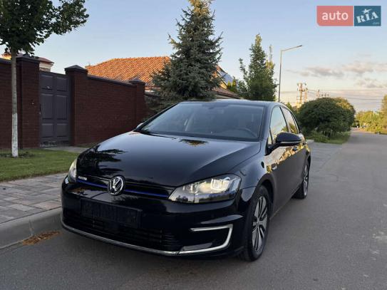 Volkswagen E-golf 2015р. у розстрочку
