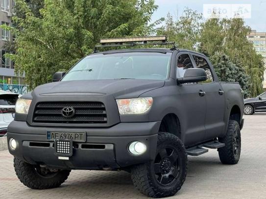 Toyota Tundra 2008р. у розстрочку