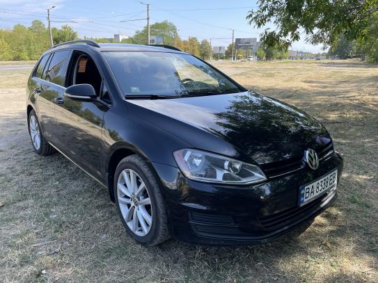 Volkswagen Golf 2015р. у розстрочку