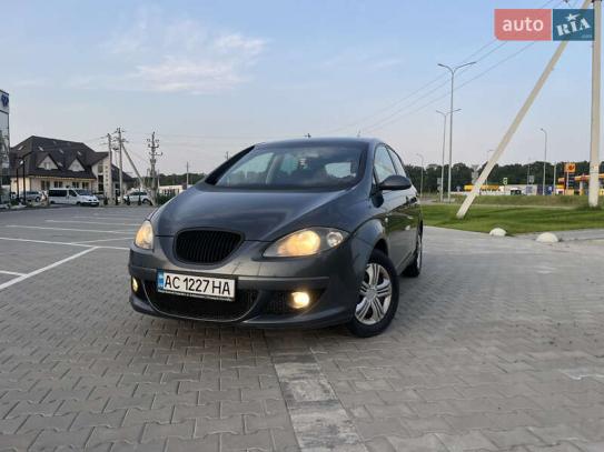 Seat Altea                           2006г. в рассрочку