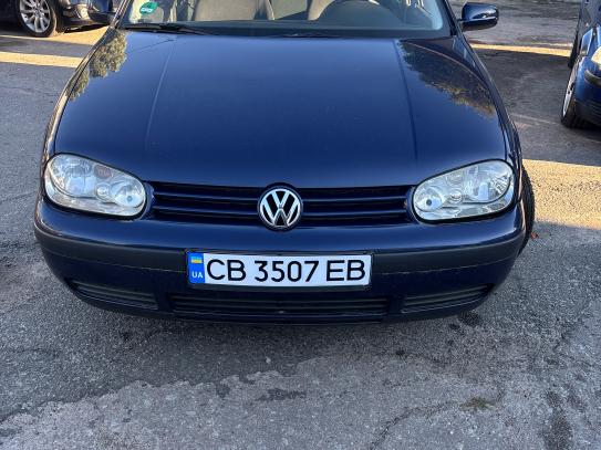 Volkswagen Golf 2002г. в рассрочку