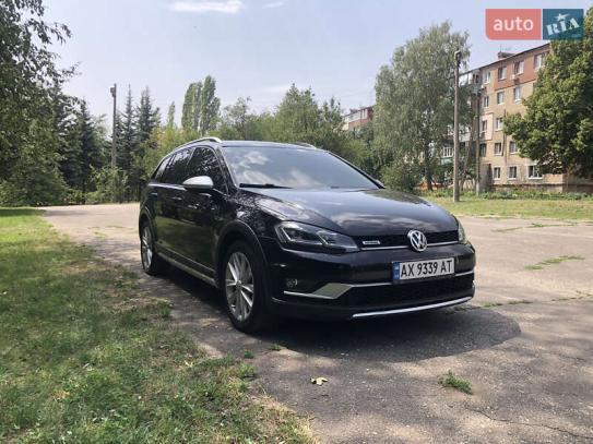 Volkswagen Golf
                            2016г. в рассрочку