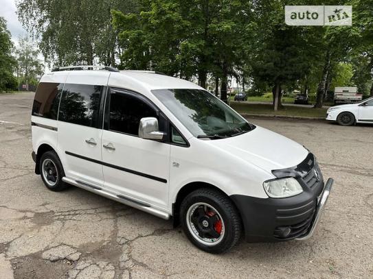 Volkswagen Caddy 2005г. в рассрочку