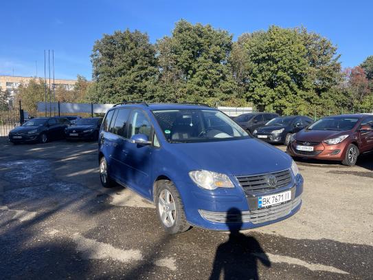 Volkswagen Touran 2008р. у розстрочку