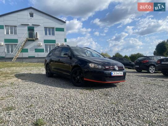 Volkswagen Golf 2012р. у розстрочку