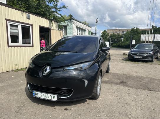 Renault Zoe                             2015г. в рассрочку
