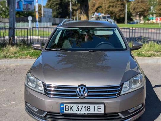 Volkswagen Passat 2011г. в рассрочку