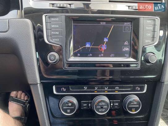 Volkswagen Golf
                            2014г. в рассрочку
