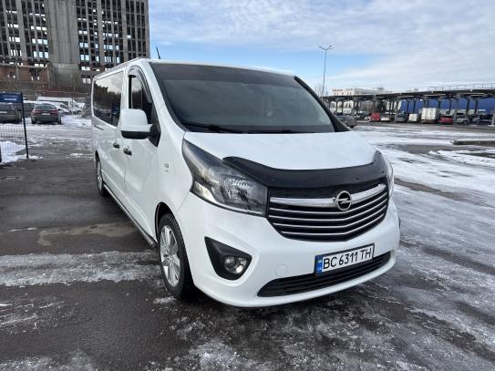 Opel Vivaro                          2016г. в рассрочку