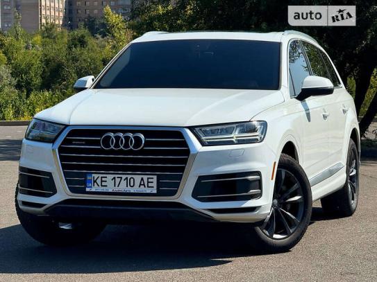 Audi Q7
                              2016г. в рассрочку