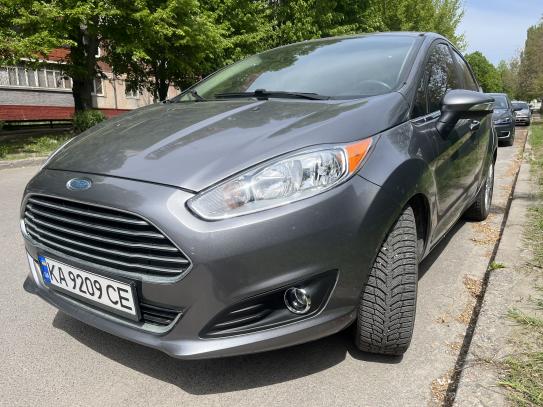 Ford Fiesta                          2013г. в рассрочку