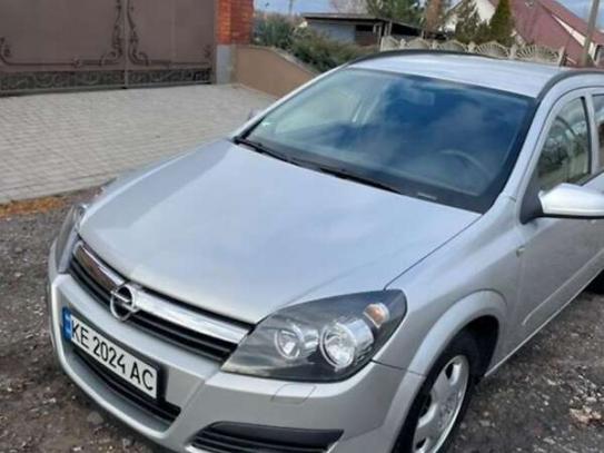 Opel Astra 2006р. у розстрочку