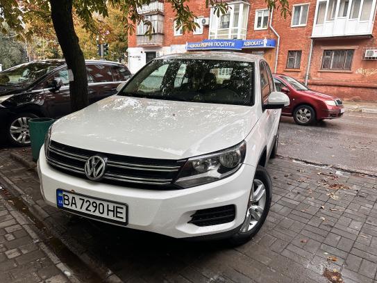 Volkswagen Tiguan 2013р. у розстрочку