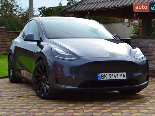 Tesla Model y                         2020г. в рассрочку