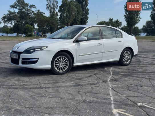 Renault Laguna 2011г. в рассрочку