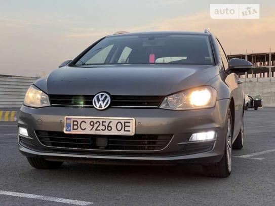 Volkswagen Golf 2013р. у розстрочку