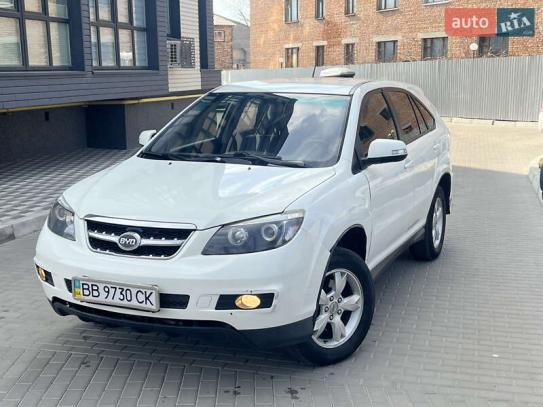 Byd S6                              2013г. в рассрочку