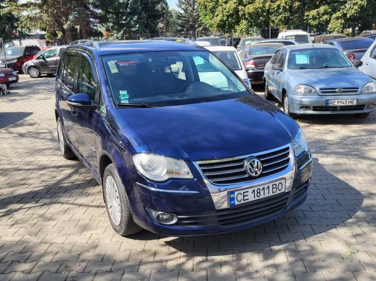 Volkswagen Touran 2009р. у розстрочку