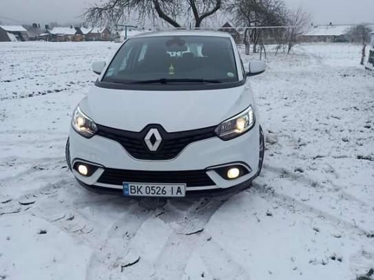 Renault Scenic
                          2017г. в рассрочку