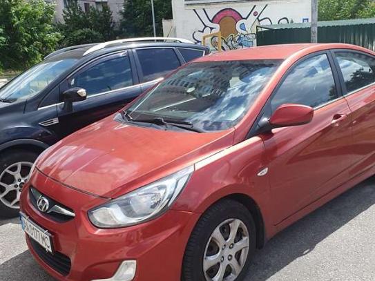 Hyundai Accent 2012г. в рассрочку