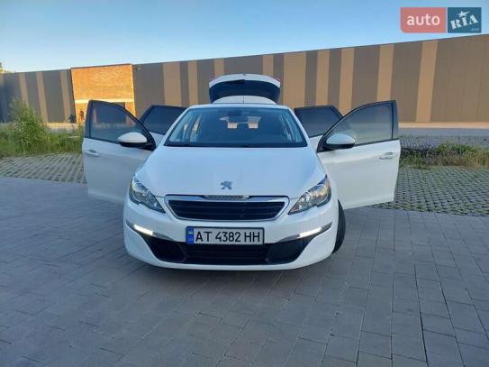 Peugeot 308                             2014г. в рассрочку