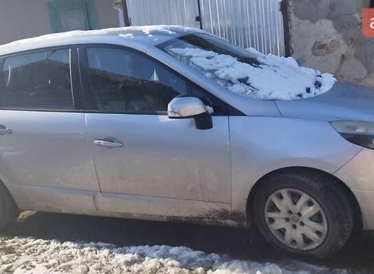 Renault Scenic
                          2010г. в рассрочку