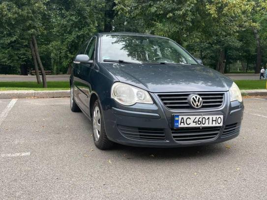 Volkswagen Polo                            2009г. в рассрочку