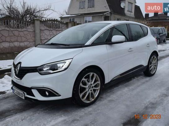 Renault Scenic
                          2017г. в рассрочку