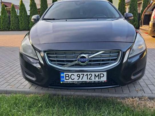 Volvo S60                             2012г. в рассрочку
