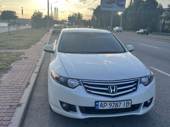 Honda Accord                          2010г. в рассрочку
